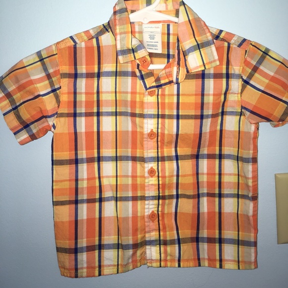 CLOSET CLOSING! 18-24 mth Summer button downs LOT - Picture 5 of 8